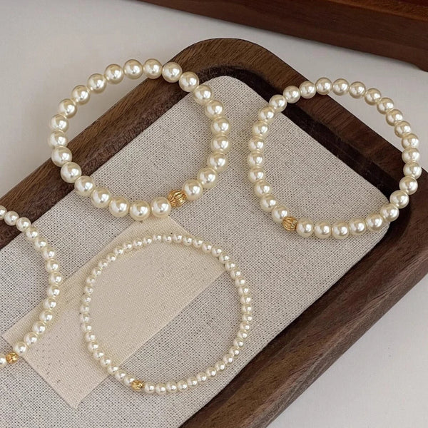 Dainty_Beaded_Pearl_Bracelet-shell jewelry-boho style-beach outfit-boho chic style-bohemian jewelry-coastal look-beach style-wedding style