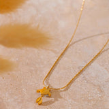 Gold_Fish_Pendant_Necklace-shell jewelry-boho style-beach outfit-boho chic style-bohemian jewelry-coastal look-beach style
