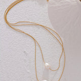 shell necklace- coastal look-beach style-shell jewerly-seashell jewelry-pearl necklace-gold pearl necklace