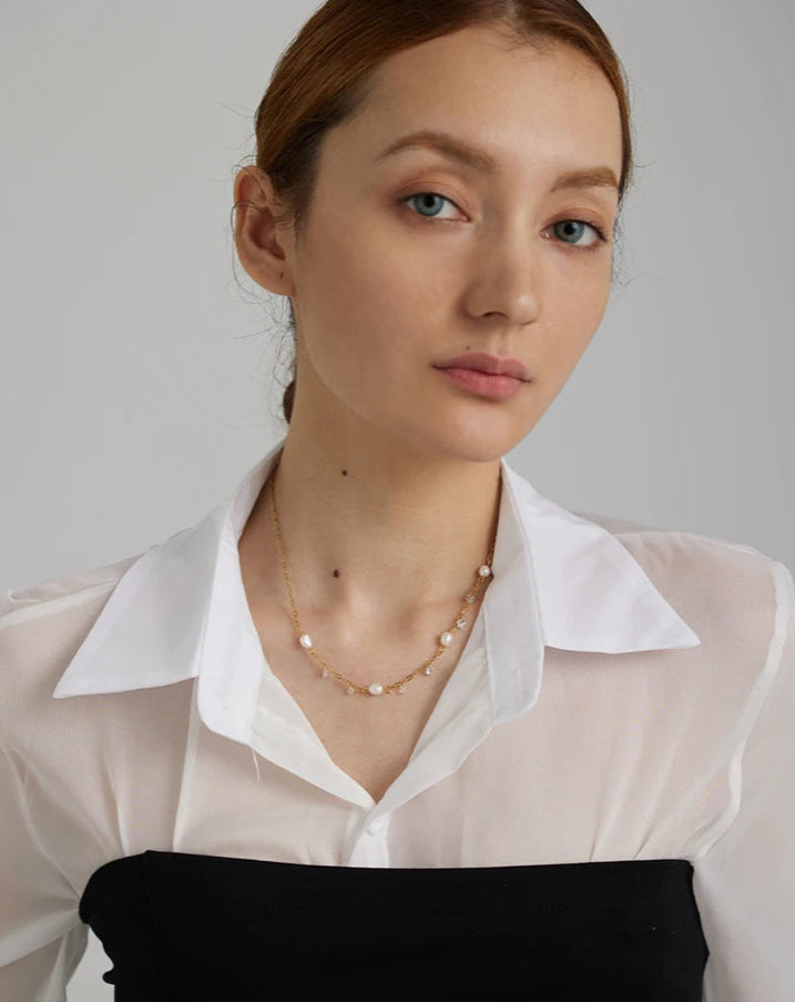 Golden_Tide_Pearl_and_Crystal_Chain_Necklace-chain neclace-pearl chain necklace-shell necklace-shell necklace-shell jewelry