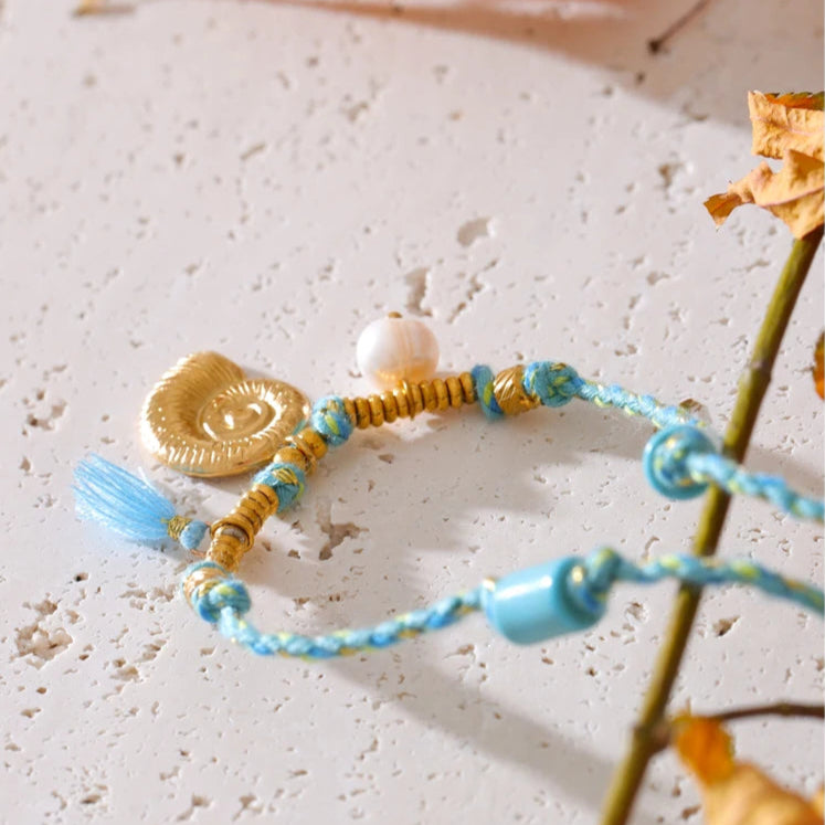 Nautilus_Gold_Shell_Pendant_Necklace- shell necklace-shell jewelry-turquoise necklace-nautilus charm shell necklace-boho style-beach outfit