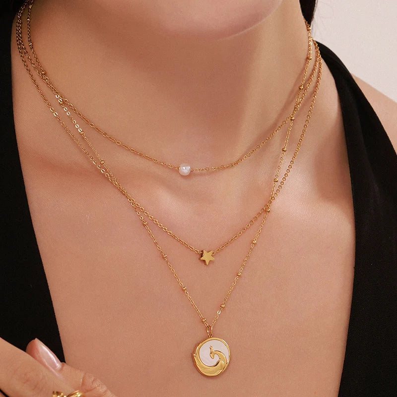 Shell Pendant Necklace with White Seashell Inlay