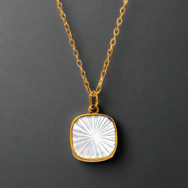 Sunbeam Square Shell Pendant Necklace-shell necklace-nacre pendant necklace-chaine necklace-gold necklace-shell jewelry