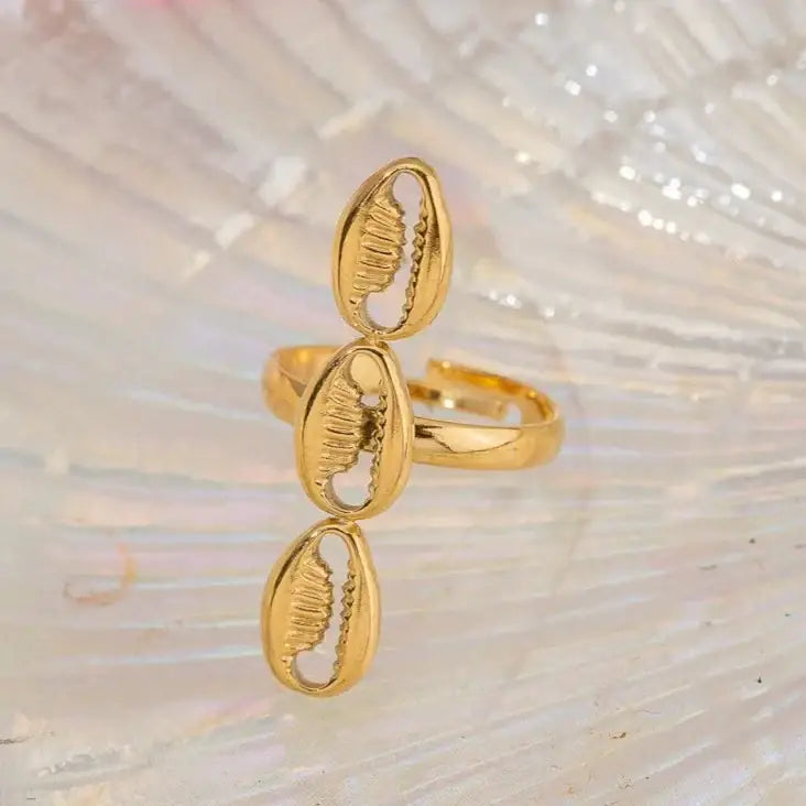 Cowrie Charm Open Ring-golden owrie ring-gold cowrie ring-shell ring-shell jewelry-beach outfit ring-beach style-boho style-bohemian jewelry