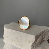 Ellipse Gold Shell Ring-shell ring-shell jewelry-beach outfit ring-beach style-boho style-bohemian jewelry-wedding style ring