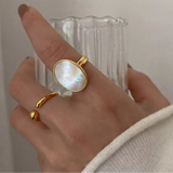 Ellipse Gold Shell Ring-shell ring-shell jewelry-beach outfit ring-beach style-boho style-bohemian jewelry-wedding style ring