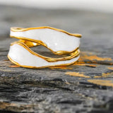gold-edged-pearl-wave-ring-golden shell ring-edge shell ring-shell ring-shell jewelry-beach outfit ring-beach style-boho style-bohemian jewelry-wedding style ring