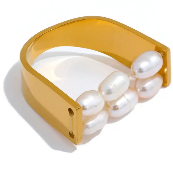 gold-pearl-cuff-ring-shell ring-shell jewelry-beach outfit ring-beach style-boho style-bohemian jewelry-wedding style ring