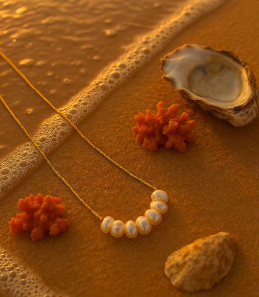 shell necklace- coastal look-beach style-shell jewerly-seashell jewelry-pearl necklace-gold pearl necklace