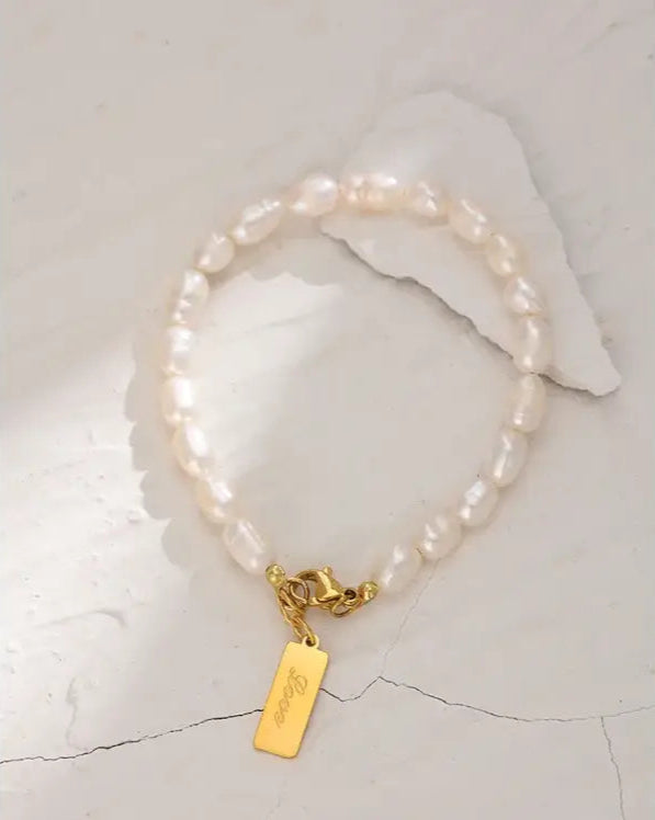 love-tag-pearl-bracelet-Pearl bracelet-shell bracelet-shell jewelry-boho chic jewelry-boho chic style