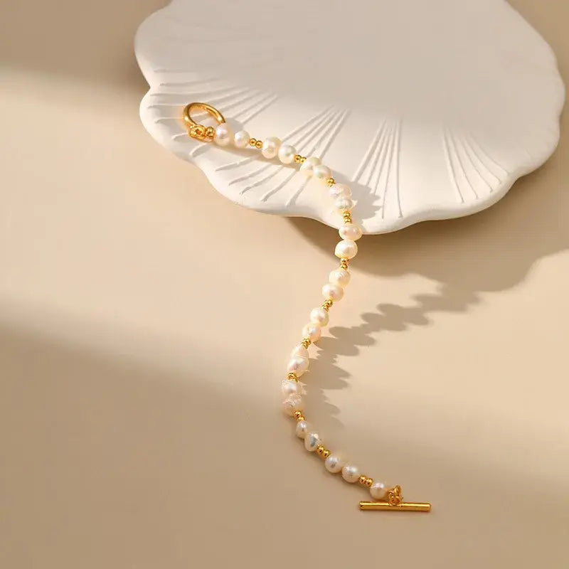 Lustrous Pearl Toggle Bracelet-pearl bracelet-shell bracelet-shell jewelry-wedding bracelet