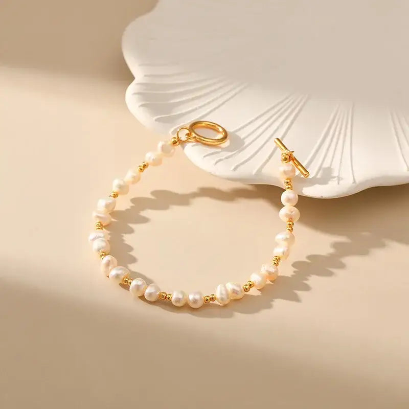 Lustrous Pearl Toggle Bracelet-pearl bracelet-shell bracelet-shell jewelry-wedding bracelet