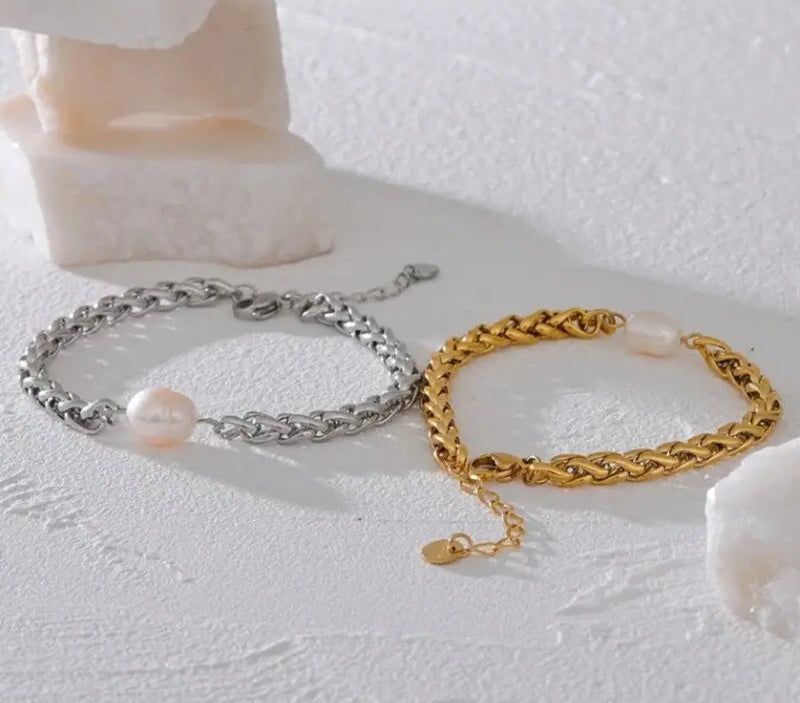 Minimalist Pearl Accent Twist Bracelet-pearl bracelet-shell bracelet-shell jewelry-boho chic bracelet