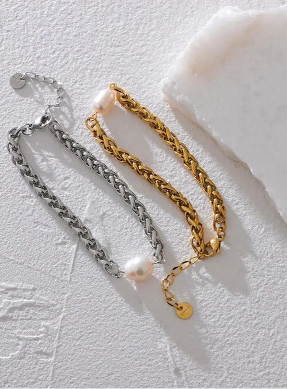 Minimalist Pearl Accent Twist Bracelet-pearl bracelet-shell bracelet-shell jewelry-boho chic bracelet
