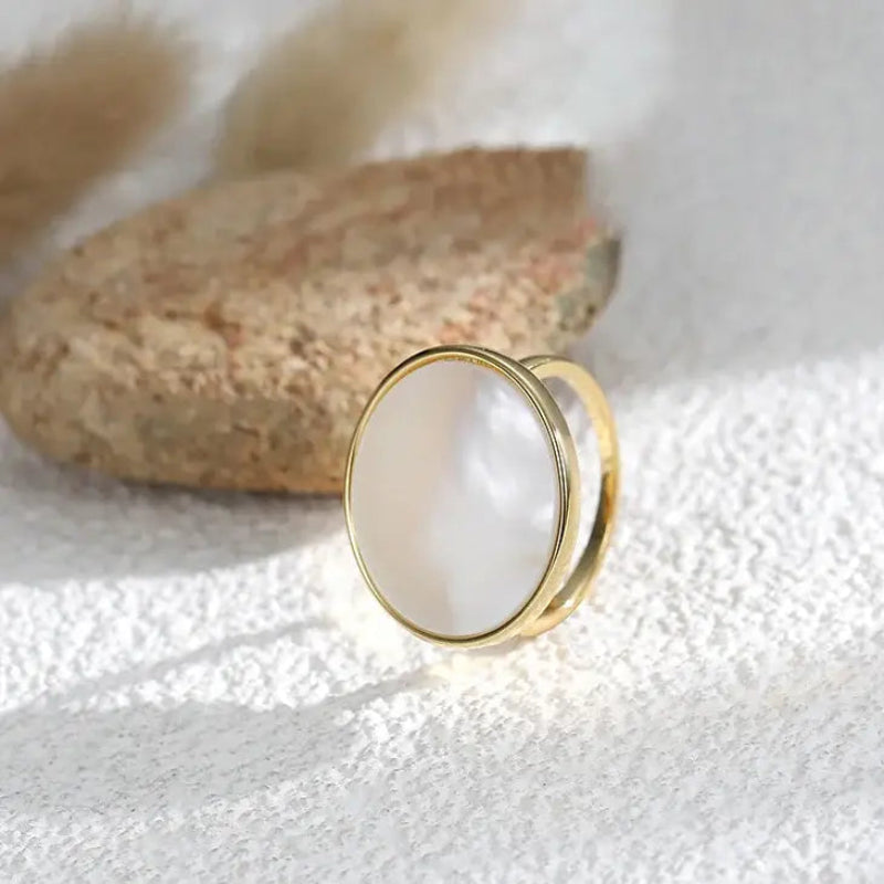 silver mother of pearl ring-silver nacre ring-shell ring-shell jewelry-beach outfit ring-beach style-boho style-bohemian jewelry-wedding style ring