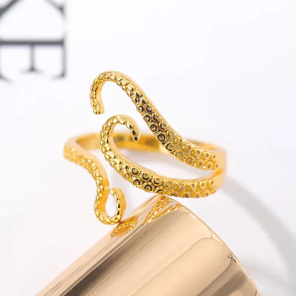 octopus-tentacle-filigree-ring-golden octopus ring-shell ring-starfish ring-shell jewelry-beach outfit ring-beach style-boho style-bohemian jewelry