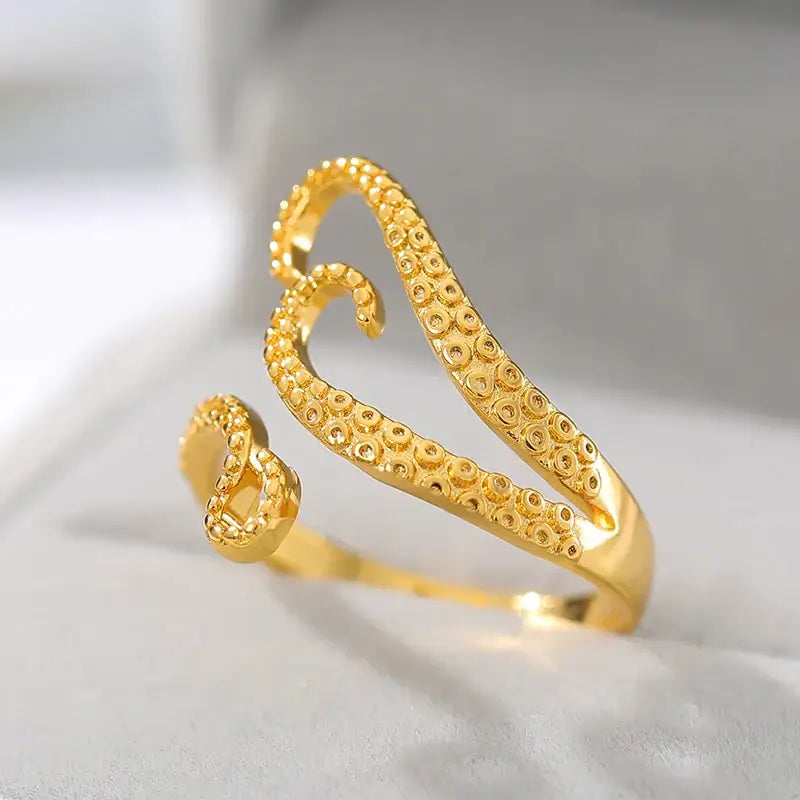 octopus-tentacle-filigree-ring-golden octopus ring-shell ring-starfish ring-shell jewelry-beach outfit ring-beach style-boho style-bohemian jewelry