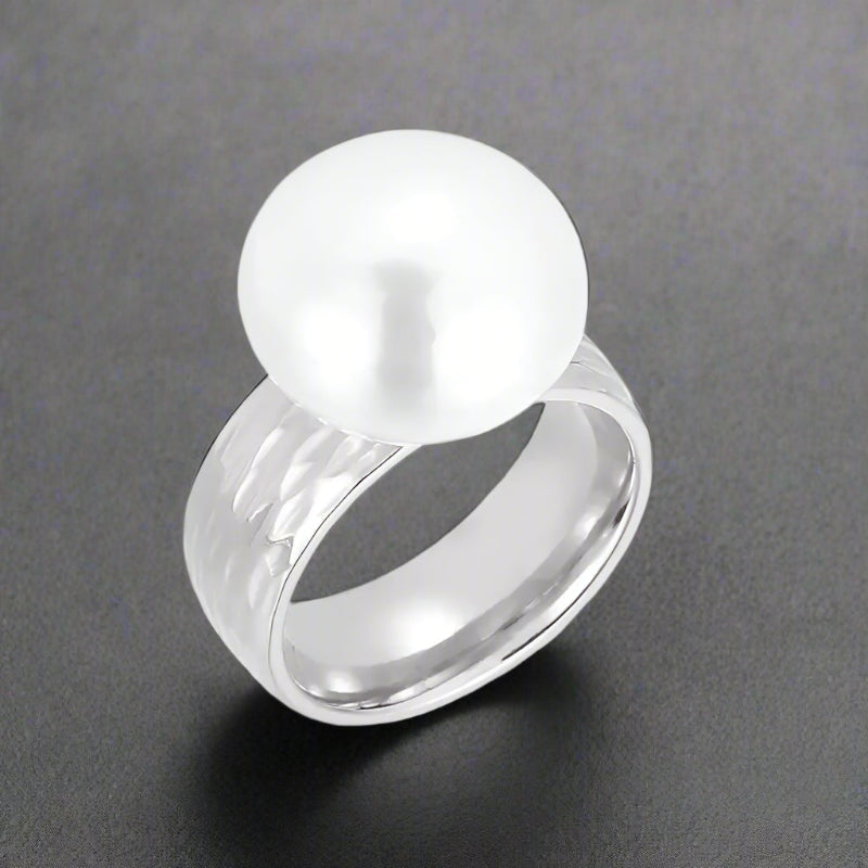 Radiant Pearl Groove Ring-radiant-pearl-groove-ring-gold-Golden solitaire pearl ring-shell ring-silver pearl ring-black groove pearl ring