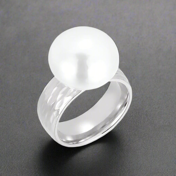 Radiant Pearl Groove Ring-radiant-pearl-groove-ring-gold-Golden solitaire pearl ring-shell ring-silver pearl ring-black groove pearl ring