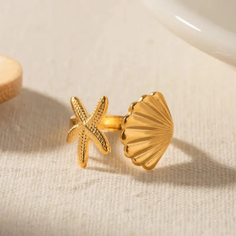 golden starfish and clamshell ring-shell ring-shell jewelry-beach outfit ring-beach style-boho style-bohemian jewelry