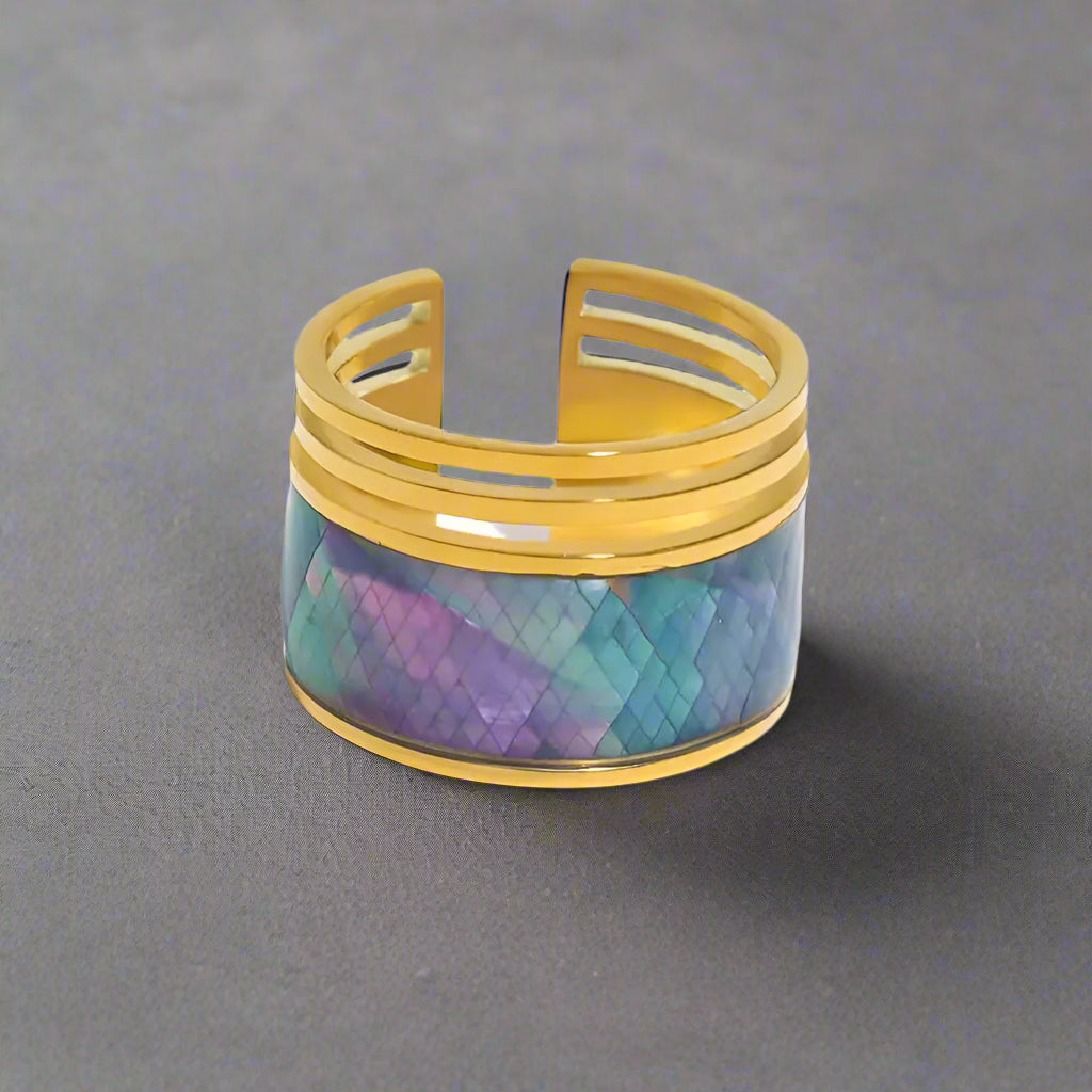 strata-cuff-shell-ring-white_shell ring-golden shell ring-shell ring-shell jewelry-beach outfit ring-beach style-boho style-bohemian jewelry