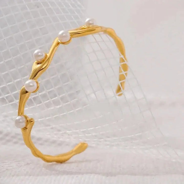 Wave Crest Pearl Bracelet-shell bracelet-shell jewelry-pearl bracelet-seashell bracelet