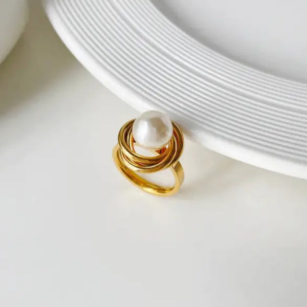 Wrapped Pearl Rin-golden pearl ring-shell ring-shell jewelry-beach outfit ring-beach style-boho style-bohemian jewelry-wedding style ring