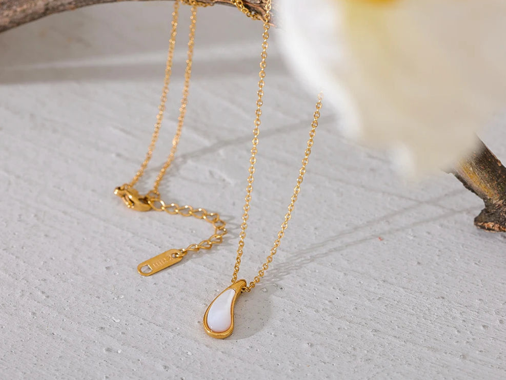 Liquid Pearl Pendant Shell  Necklace-shell necklace-nacre pendant shell necklace-mother of pearl shell necklace-mother of pearl pendant-gold necklace-chain necklace
