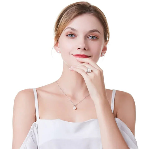 pearl ring-silver pearl ring-model with pearl ring