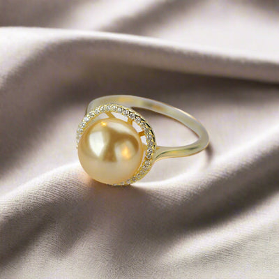 pearl ring in its case-pearl ring-chic silver ring-925 sterling silver ring-pearl ring-chic pearl ring-pearl ring on a beatifull towel