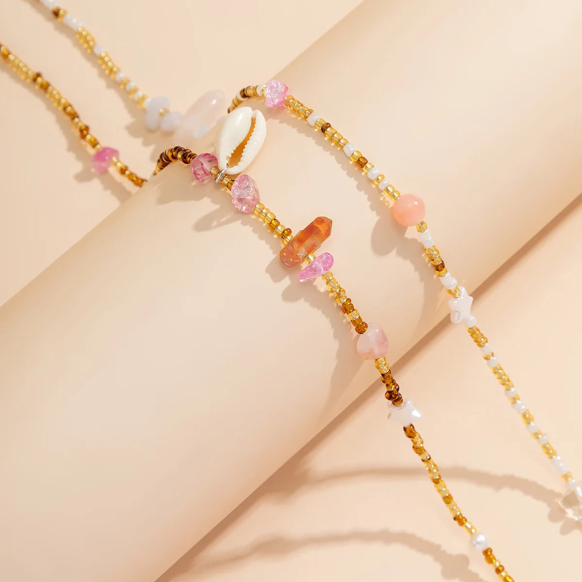 Sunset Shell Belly Chain – Bohemian Body Jewelry with Cowrie & Crystal Beads
s-coastal look-beach style-shell jewerly-
shell earrings-seashell jewelry-coastal jewelry-beach outfit-bohostyle-bohemian outfit
