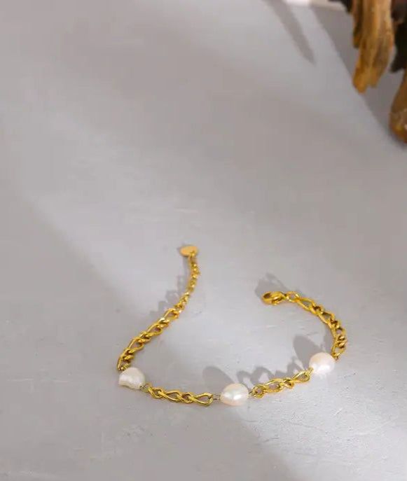 Baroque Pearl Chain Bracelet--pearl bracelet-shell bracelet-shell jewelry-wedding bracelet-gold chain pearl bracelet-wedding bracelet