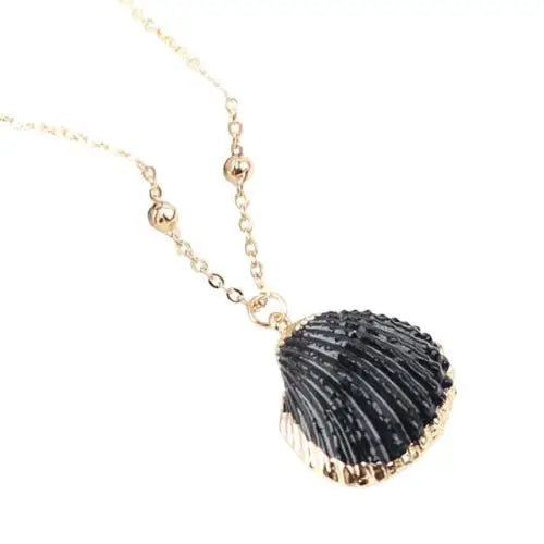 Black Shell Pendant Necklace
