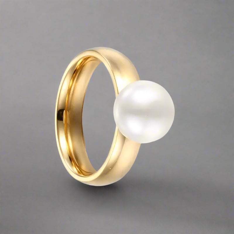 classic-gold-pearl-solitaire-ring-pearl ring-shell ring-shell jewelry-beach outfit ring-beach style-boho style-bohemian jewelry-wedding style ring
