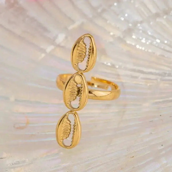 Cowrie Charm Open Ring-golden owrie ring-gold cowrie ring-shell ring-shell jewelry-beach outfit ring-beach style-boho style-bohemian jewelry