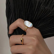 Ellipse Gold Shell Ring - Color / resizable