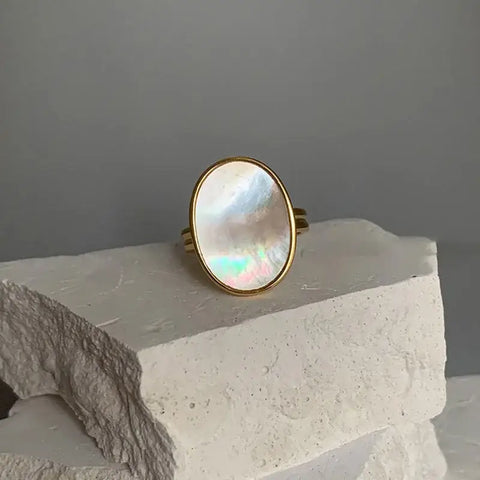 Ellipse Gold Shell Ring - Color / resizable