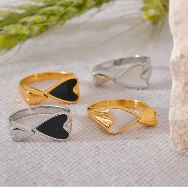 Gold Heart Shell Inlay Ring-gold mother of pearl ring-heart nacre shell ring-nacre shell ring-shell ring-shell jewelry-beach outfit ring-beach style-boho style-bohemian jewelry-wedding style ring
