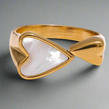 Gold Heart Shell Inlay Ring-gold mother of pearl ring-heart nacre shell ring-nacre shell ring-shell ring-shell jewelry-beach outfit ring-beach style-boho style-bohemian jewelry-wedding style ring

