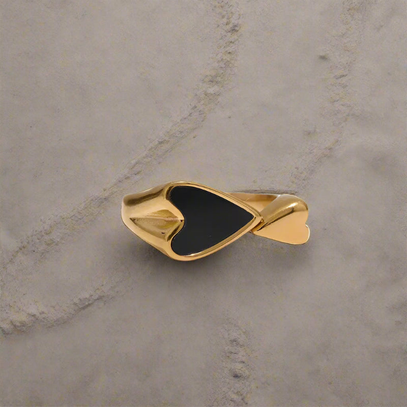Gold Heart Shell Inlay Ring-gold mother of pearl ring-heart nacre shell ring-nacre shell ring-shell ring-shell jewelry-beach outfit ring-beach style-boho style-bohemian jewelry-wedding style ring
