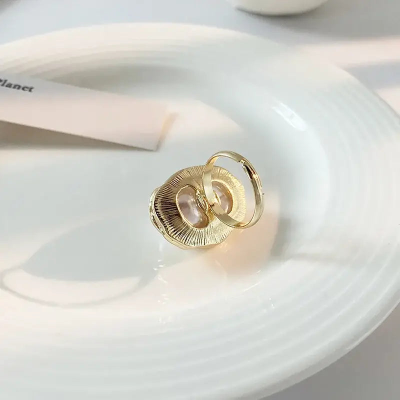 Heterotypic Pearl Ring - geometric pearl ring-pearl ring-golden pearl ring-gold shell ring-shell jewelry-beach outfit ring-beach style-boho style-bohemian jewelry-wedding style ring