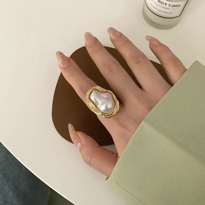 Heterotypic Pearl Ring - geometric pearl ring-pearl ring-golden pearl ring-gold shell ring-shell jewelry-beach outfit ring-beach style-boho style-bohemian jewelry-wedding style ring