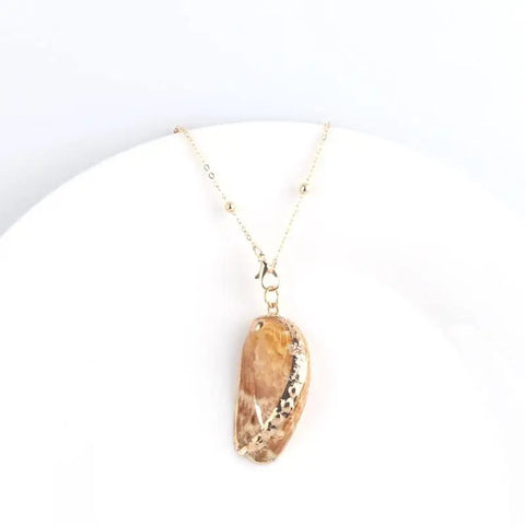 Natural Shell Pendant Necklace