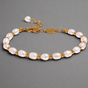 pearl-and-gold-bead-bracelet-Pearl bracelet-shell bracelet-shell jewelry-boho chic jewelry-boho chic style