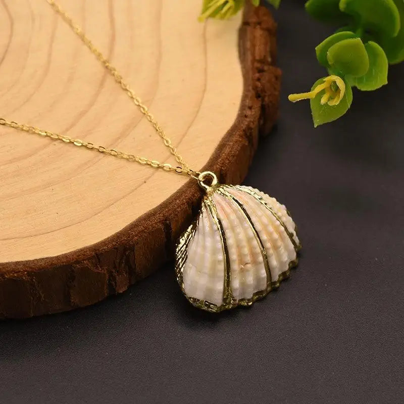 Pearl and Scallop Shell Necklace