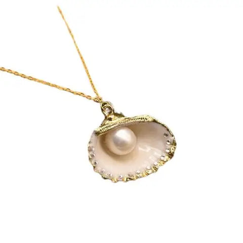 Pearl and Scallop Shell Necklace