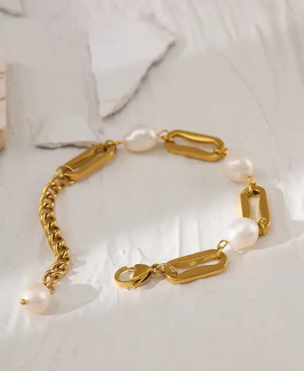 pearl-link-chain-bracelet-Pearl bracelet-shell bracelet-shell jewelry-boho chic jewelry-boho chic style