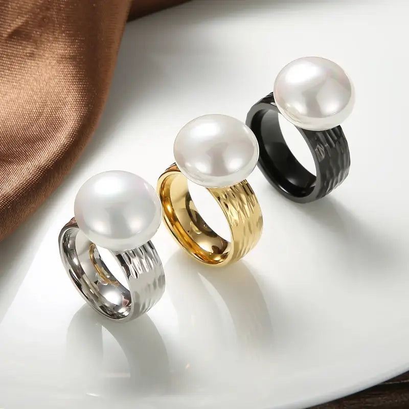 Radiant Pearl Groove Ring