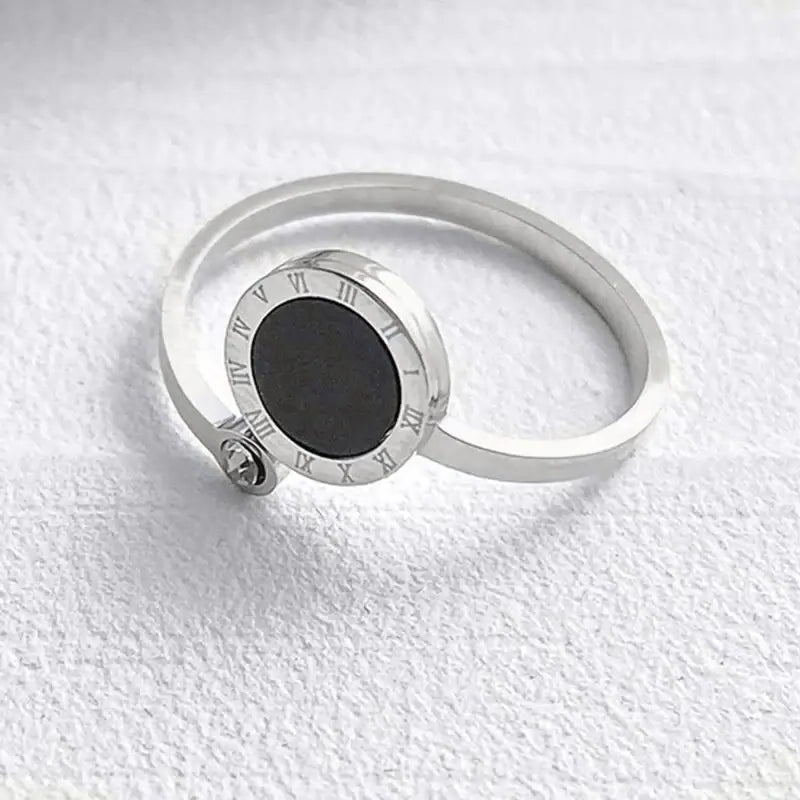 Roman Numeral Black Shell Ring-clock shell ring-silver shell ring-side stone shell ring-shell jewelry-beach outfit ring-beach style-boho style-bohemian jewelry-wedding style ring
