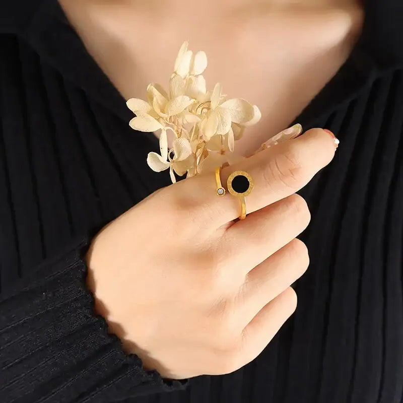 Roman Numeral Black Shell Ring-clock shell ring-silver shell ring-side stone shell ring-shell jewelry-beach outfit ring-beach style-boho style-bohemian jewelry-wedding style ring
